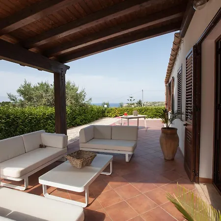 Uzzo Villa