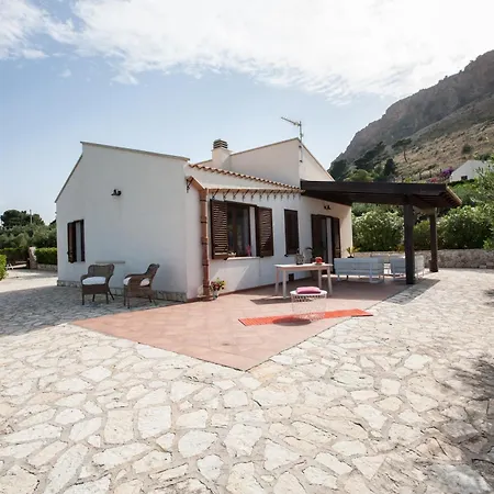 Villa Uzzo *