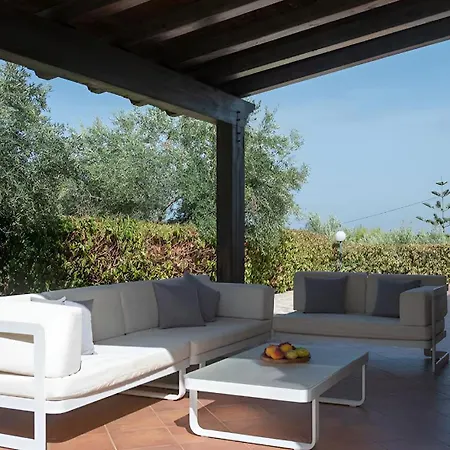 Villa Uzzo *
